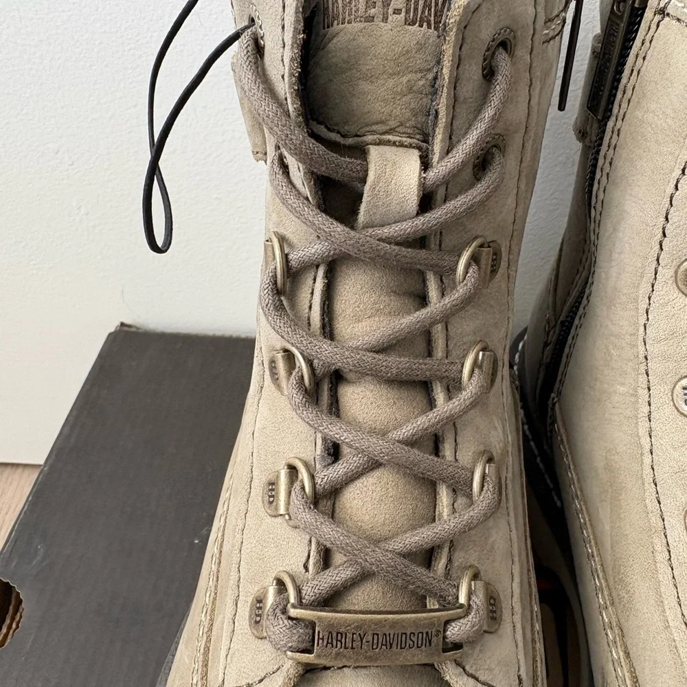 Harley-Davidson Beige Leather Ankle Boots Marconi New in box never worn. - Picture 3 of 7